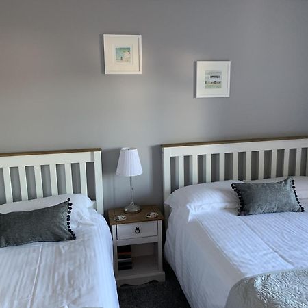 เฮนสเลห์ เฮาส์ Bed & Breakfast ชาร์มัธ ห้อง รูปภาพ