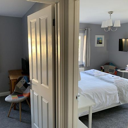 เฮนสเลห์ เฮาส์ Bed & Breakfast ชาร์มัธ ห้อง รูปภาพ