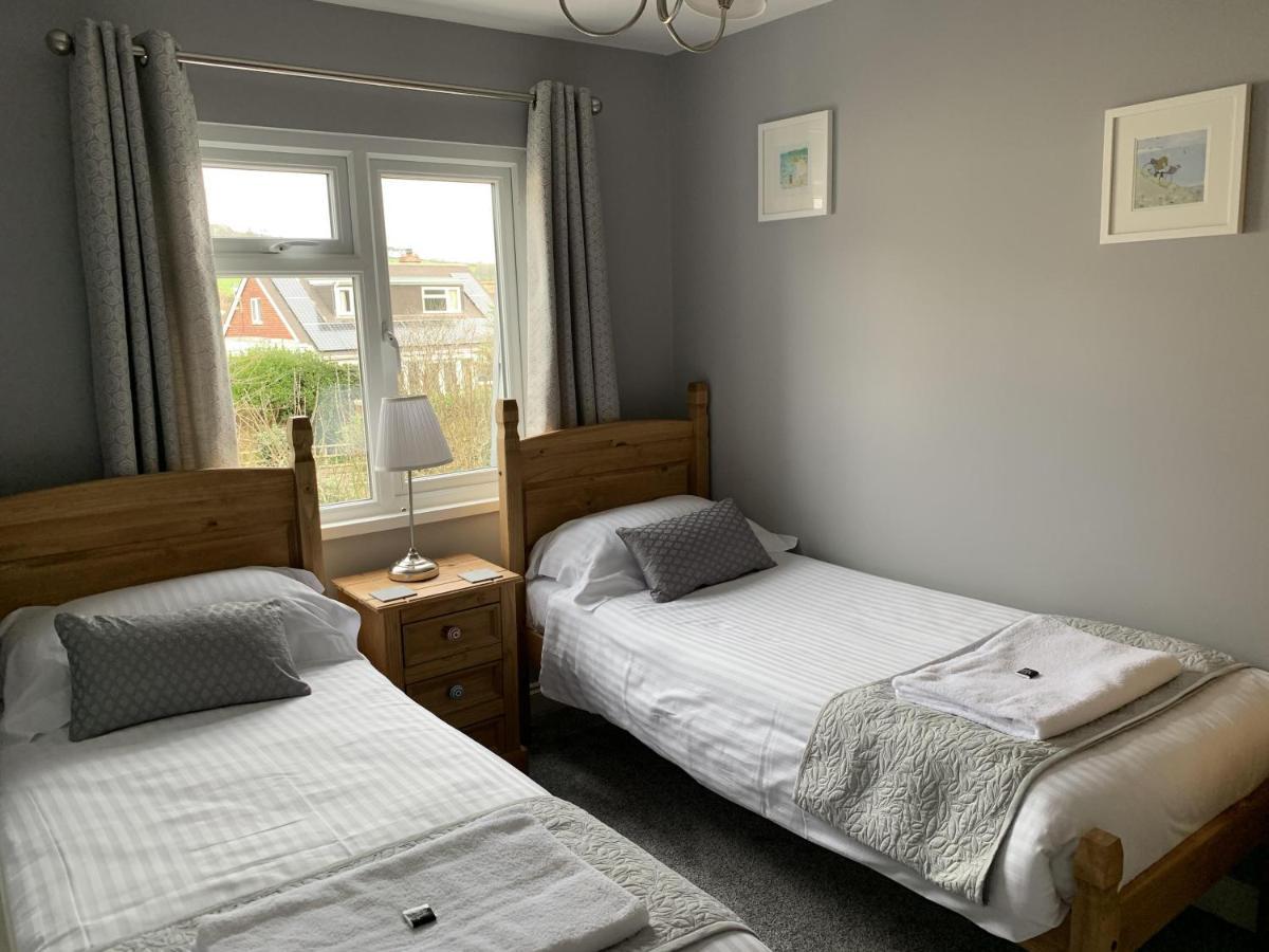 เฮนสเลห์ เฮาส์ Bed & Breakfast ชาร์มัธ ภายนอก รูปภาพ