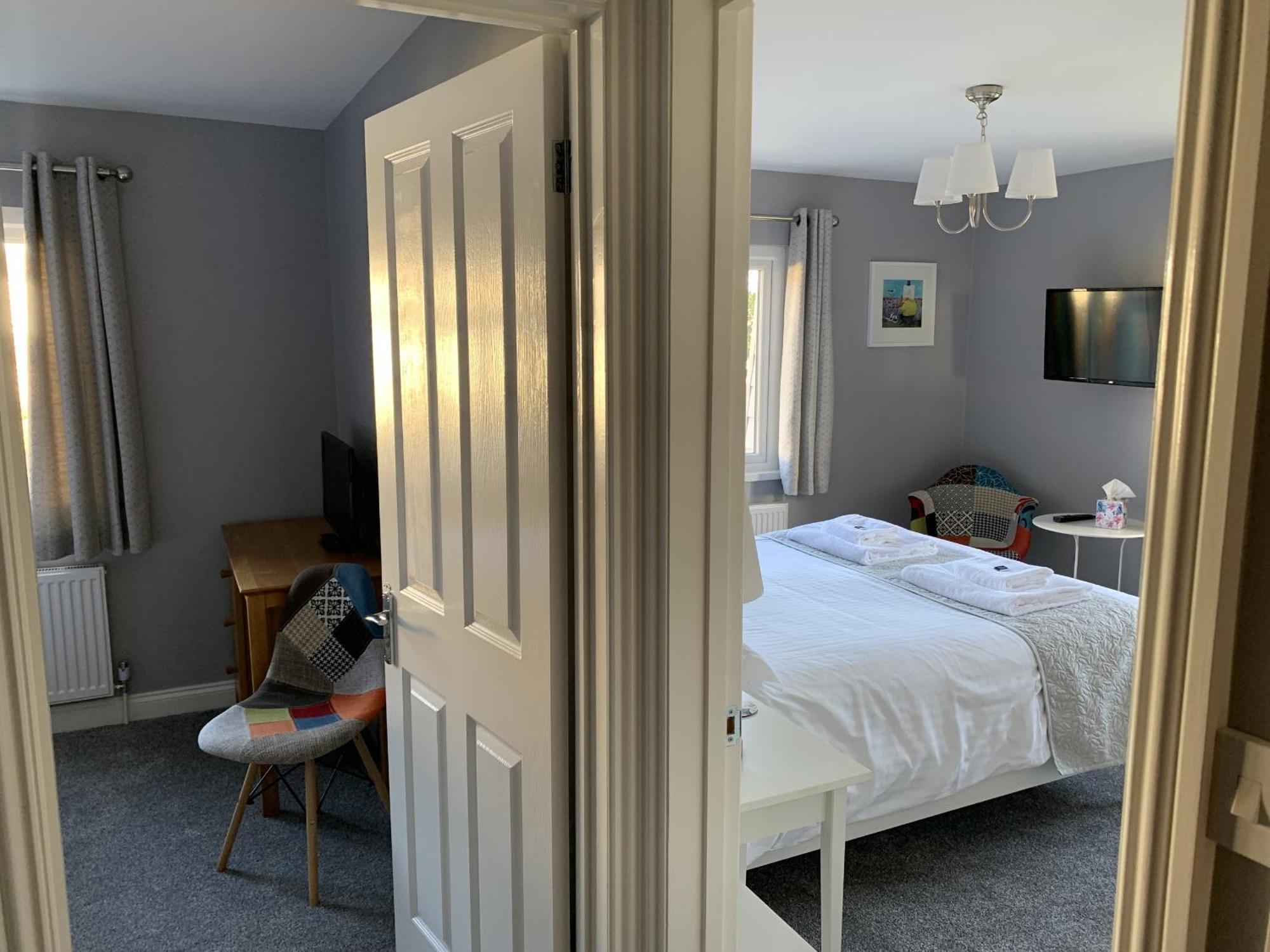 เฮนสเลห์ เฮาส์ Bed & Breakfast ชาร์มัธ ห้อง รูปภาพ