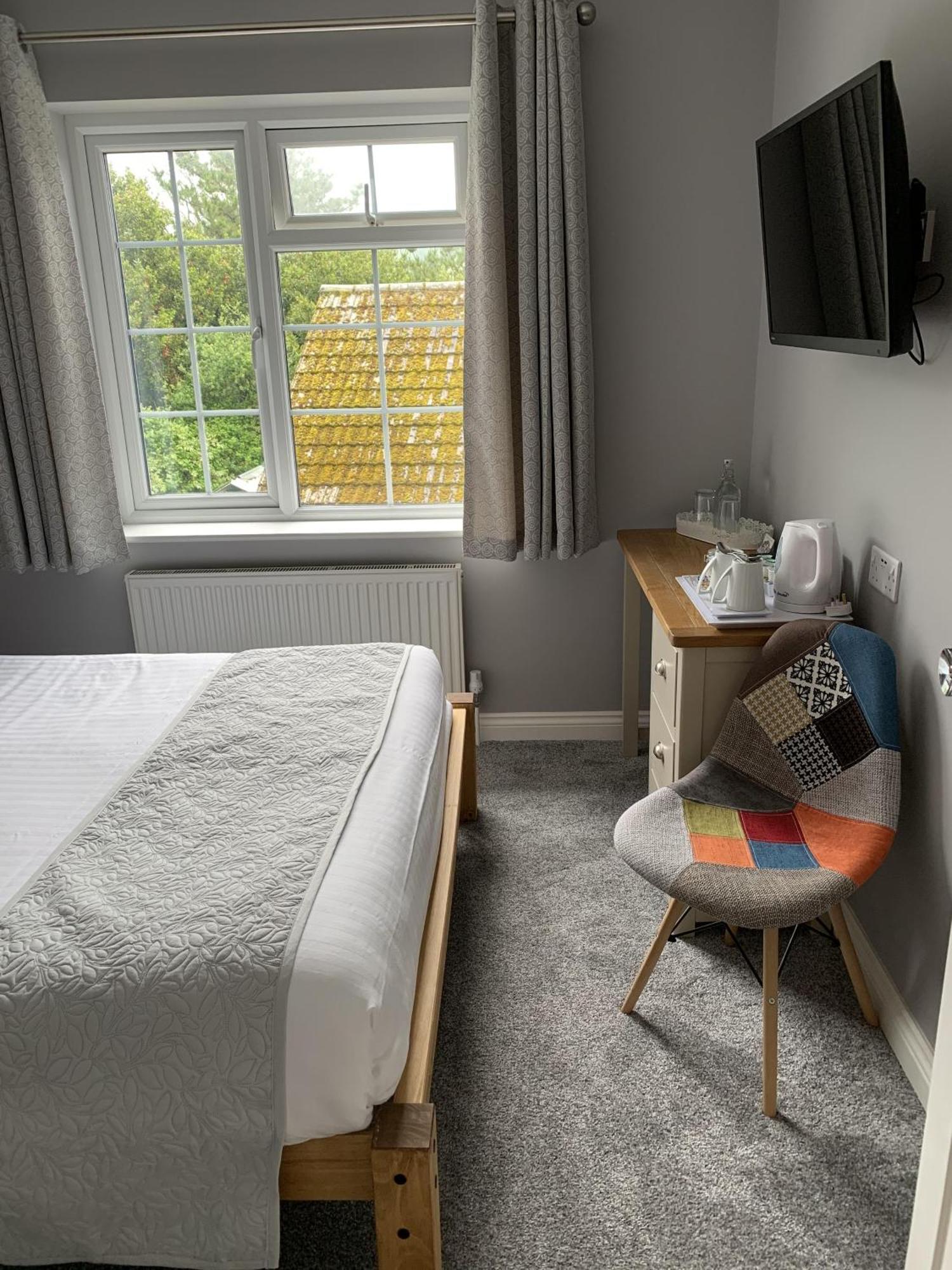 เฮนสเลห์ เฮาส์ Bed & Breakfast ชาร์มัธ ห้อง รูปภาพ